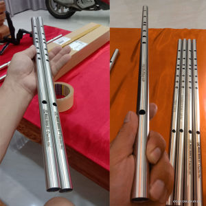 Sáo C5 inox cao cấp không rỉ chuẩn tone dễ thổi. Sáo được khắc laser sang trọng có các tone cụ thể dễ tìm beat 1.6x50cm