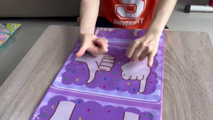 แผ่นฝึกสมอง2ซีก ท่า L จีบ สำหรับผู้สูงอายุ เหมาะสำหรับศูนย์พัฒนาผู้สูงวัย ป้องกันความจำเสื่อม ยาว2เมตร