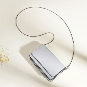 กระเป๋าสะพายข้างหนังขนาดเล็กแบบสะพายข้างสำหรับผู้หญิง กระเป๋าสะพายข้างแบบสะพายข้างแบบโซ่ขนาดเล็ก กระเป๋าสะพายข้างแบบลำลองสำหรับฤดูใบไม้ร่วง