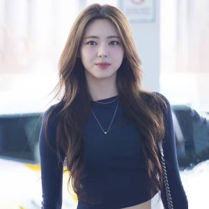 Brown Long Curl Wig Womens Middle Part Bangs Big Curl Natural Realistic Full Head Cover Princess Lolita Soft Girl Style