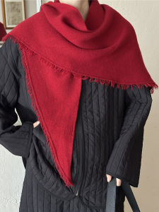 Pouie | Atmospheric Versatile Warmth-Neck Scarf