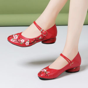 รองเท้าส้นเตี้ยสีแดงปักลายสไตล์ฮั่นฟู สวมใส่สบาย พื้นนุ่ม ทรงสี่เหลี่ยม สวมใส่สบาย สไตล์ชาติพันธุ์ รองเท้าผ้าฝ้าย