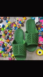 Dép tổ ong VAC XANH RÊU (Lùi 1 size) nhựa EVA siêu nhẹêm chânđủ size -Hàng chính hãng