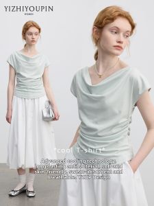 Elegant and Versatile Short Top Design Sense T-Shirt