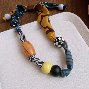New Fabric Printed Choker Necklace for Women Acrylic Wood Bead Heart-shaped Pendant Necklace Ethnic Style Charm Jewelry Gift M
