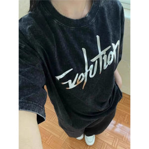 เสื้อยืดแขนสั้นผู้ชายสไตล์ย้อนยุคสไตล์อเมริกัน ทรงหลวม ผ้าฝ้าย ระบายอากาศได้ดี ทรงปกติ สำหรับฤดูร้อน 2025