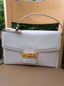 Hàng Si túi đeo vai da bê hiệu