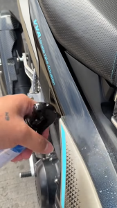 HydroGloss Wax – All-in-One Car Wax for Shine Scratch Masking & Paint Protection