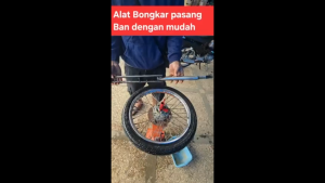 Alat buka pasang ban universal