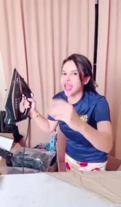 【รับประกัน10ปี】เตารีดไอน้ำ เตารีดแห้ง 4200W เครื่องใช้ไฟฟ้า เตารีดไอน้ำอุตสาหกรรม เตารีดไฟฟ้าแบบใช้มือถือ เครื่องรีดผ้า เตารีดไอน้ำยืน เตารีดไฟฟ้าขนาดเล็ก