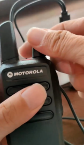วิทยุสือสาร วิทยุ Motorola T62 Walkies Talkie วอสไตล์สีดำ 1-5KM รองรับความถี่ 400-470MHz รองรับ 16 ช่อง 5800mAh สัญญาณแรงชัดเจน จัดส่งจากกรุงเทพฯ มีใบแจ้งหนี้/ใบเสร็จรับเงิน