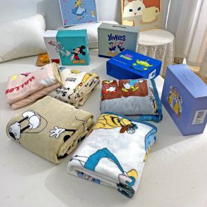 Christmas Gifts: Disney Fleece Blankets & Kindergarten Mickey Mouse Blanket Set