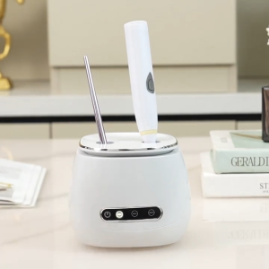 Multifunctional intelligent ultrasonic cleaner high-frequency vibration cleaner for jewelry glasses watches and cosmetic brushes.Mesin pembersih ultrasonik 超聲波清潔機