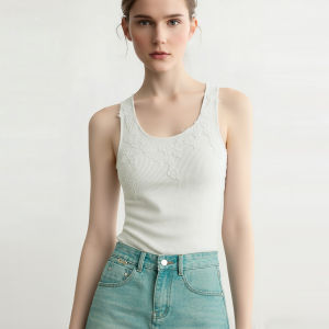 AMII | U-neck Silk Lace Trimmed Knit Tank Top