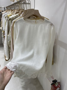 Elegant round Neck Embroidered Hollow out Floral Shirt Womens Fashion Chinese Style Spring New Arrival Breathable Casual Shirt