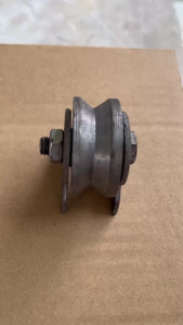 Bánh xe cửa sắt rãnh V đủ size