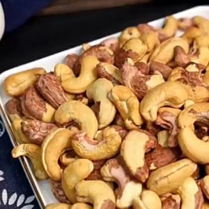 เม็ดมะม่วงหิมพานต์เผาโบราณ เม็ดมะม่วงคั่ว เกรด AAA เม็ดจัมโบ คั่วสดใหม่ 500/250/100 กรัม พร้อมทาน จากแหล่งปลูกนครศรีธรรมราช เม็ดมะม่วงหิมพานต์เผาโบราณ