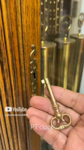 Chìa khóa đóng mở cửa cho đồng hồ tủ cây Mỹ và Châu Âu