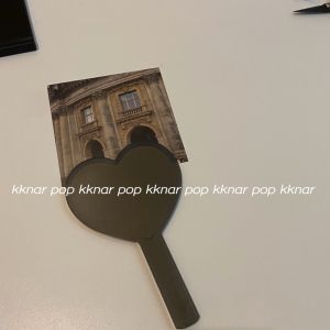 Portable Handheld Frosted Mirror Womens Lightweight Compact Makeup Mirror High Definition Mirror for Students On-The-Go