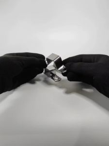 การ์ดกันปั๊มติ๊กหักเวฟ110iดรีม110iเวฟ125iปลาวาฬLEDหลีดจีออโน่คลิกiสกูปปี้iปั๊มเเบบยึดน็อต4ตัวบนรองเเผ่นกดปั๊มใช้ร่วมกันได้