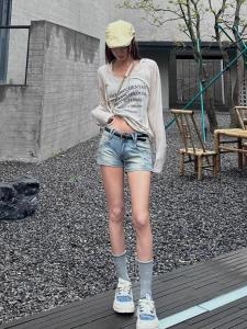 หมุดย้ําย้อนยุคแบบสั้น เดนิม กางเกงยีนส์ ผู้หญิง ฤดูร้อน ต่ําใหม่ เอว ยืดได้ พรางหุ่น สบาย สลิมฟิต ร้อน กางเกง สูง เอว