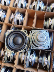 2 นิ้ว 4 โอห์ม 5 วัตต์ลําโพงความถี่เต็มรูปแบบมัลติมีเดีย Passive จี้ลําโพงขนาดเล็กเสียงเครือข่ายวิทยุฮอร์นขอบยาง