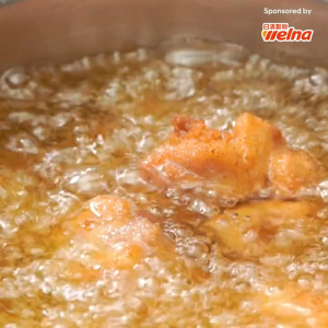 Bột chiên gà Karaage Nhật Bản Welna Karaageko 100g - bột tẩm chiên giòn kiểu Nhật lớp áo giòn thịt gà vẫn mềm mọng
