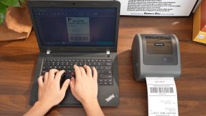 Phomemo D450BT: A Compact Bluetooth Thermal Printer for A6 Waybill Labels