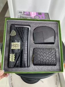 az6811 dompet wanita premium Louie Dennis 3 in 1 packingan kotak box dompet best seller