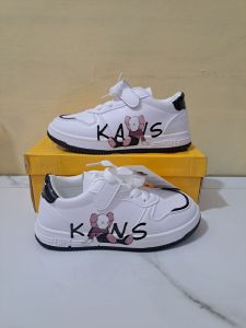 Sepatu sneakers anak cewe/cowo A25 (2 warna) sz 32-37 (FREE KAOS KAKI)
