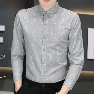 HENGYUANXIANG | เสื้อเชิ้ตแขนยาวผู้ชาย Hengyuanxiang ทรงหัวเข็มขัดสุดเท่ ทรงสลิมฟิต เสื้อเชิ้ตผู้ชายฤดูใบไม้ร่วง 2025 ใหม่