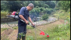 Honda Grass Cutter Gasoline 4 Stroke GX-35 Cordless Gasoline Lawn Mower High Quality 45CC Portable Trimmer Garden Tool Brush Grass Trimme Garden Tool Grass Cutter