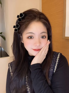 Kẹp Tóc Nhung Hoa Tai Cho Nữ Phong Cách Mới 2025 Kẹp Tóc Mái Lệch Kẹp Tóc Mái Trùm Đầu Kẹp Tóc Trang Trí Phụ Kiện Tóc Bằng Nhựa Sinh Học