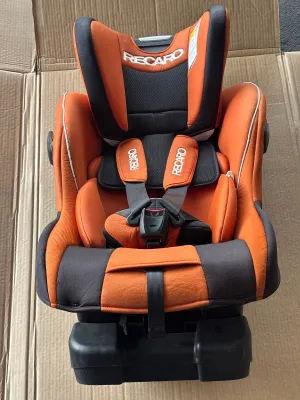 ที่นั่งเด็ก RECARO สีส้มดำ พร้อมสายรัด ใช้ในรถ มือสองแท้ญี่ปุ่น สินค้ามีตำหนิตามสภาพ