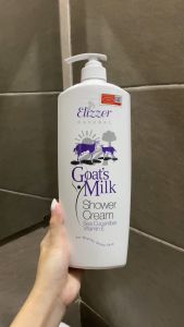 Sữa tắm dưỡng sáng da Elizzer chiết xuất sữa dê cấp ẩm sâu 1000ml