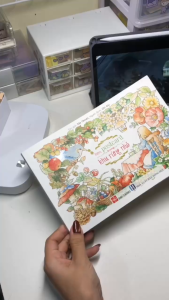 Sách tô màu Một triệu của Lulu Mayo (cuốn sách mang phong cách kỳ lạ thú vị nhất) - Đinh Tị Books