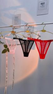 Quần lót ren chấm bi kim loại chữ V hot girl