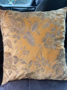 Áo Đệm Ghế Sofa Nhung Lụa Thêu Nặng 50*50 Dùng Trong Nhà Phòng Khách Phòng Ngủ Vải Nhung Thêu Hoa Kiểu Dáng Hiện Đại