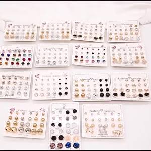Rinhoo 12pairs Crystal Simulated Pearl Earrings Sets For Women Colorful Round Ear Stud Earrings Wedding Jewelry Box Earrings
