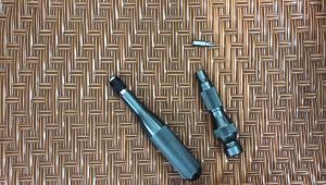 【COD+จัดส่งฟรี】ด้ามจับอะลูมินัมอัลลอยอย่างแม่นยำสำหรับก้าน1/4 "บิตไขควงขนาดเล็กสวมใส่สบายตัวยึด6.35มม. เครื่องมือเปิดซ่อมแบบมืออาชีพ + S2 หัวหกเหลี่ยมไขควง set