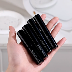 Water Light Jelly Eyeshadow Stick Non Flying Powder Long Lasting Shimmer Highlighter Stick for Beginner Friendly Eye Cosmetics