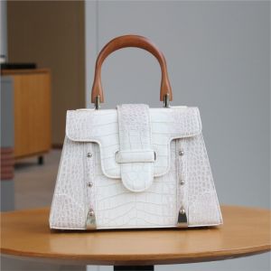 Túi Xách Nữ Thời Trang Cao Cấp Nhẹ Nhàng 2025 Thiết Kế Sang Trọng Quai Gỗ Đeo Chéo/vách Vai Chất Liệu PVC Chắc Chắn Khóa Kéo