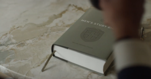 ESV Mens Study Bible | Daily Devotions | Text size 8 | Hardcover | Gladsounds