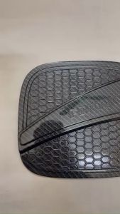 Ốp nắp bình xăng xe Toyota Fortuner 2017 - 2025 vân carbon cao cấp