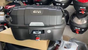 Thùng Givi B45NM-ADV thùng givi 45 lit mới nhất của Givi phiên bản đủ phụ kiện hàng Givi chính hãng bảo hành 2 năm