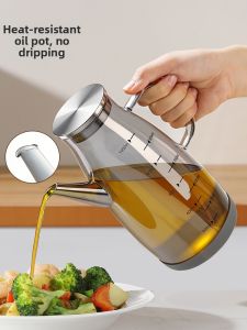 lissa | Light Blocking Drip Control Non-Sticking Heat Resistant Seasoning Bottle
