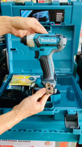 MAKITA TD110DSYE BẮN VÍT PIN CHUYÊN DÙNG MAKITA CHÍNH HÃNG 12Vmax (2 PIN LITHIUM-ION 1.5Ah)TD110DSYE