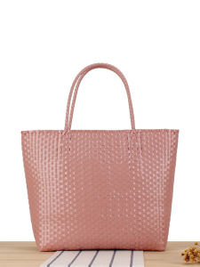 กระเป๋าถือพลาสติกสีสันสดใส กระเป๋าสานแบบถือได้ขนาดเล็กน่ารัก กระเป๋าสานสำหรับใช้ในชีวิตประจำวัน กระเป๋าสำหรับไปเดินป่า กระเป๋าสำหรับเดินทางแบบเรียบง่าย