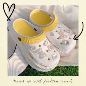 LHshoess เข้าใหม่ รองเท้าแตะยางแฟชั่น งานหัวโตทรงสุดฮิตใส่สบาย ยางเบาและนิ่ม มีหลายสีให้เลือก มีตัวติดให้ในชุดแล้วกับราคาคุ้มกว่าซื้อแยกแน่นอน