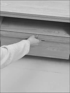 Thanh chia ngăn tủ quần áo phân tách ngăn kéo bàn làm việc bàn trang điểm thông minh